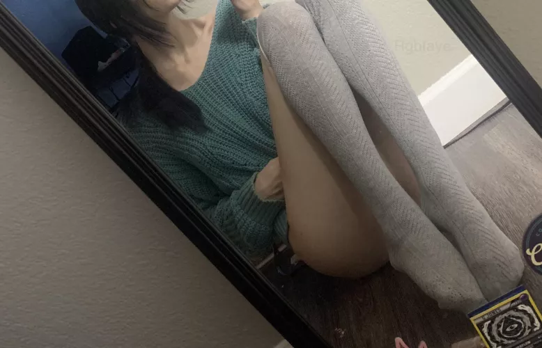 Staying cozy this new years 🥰