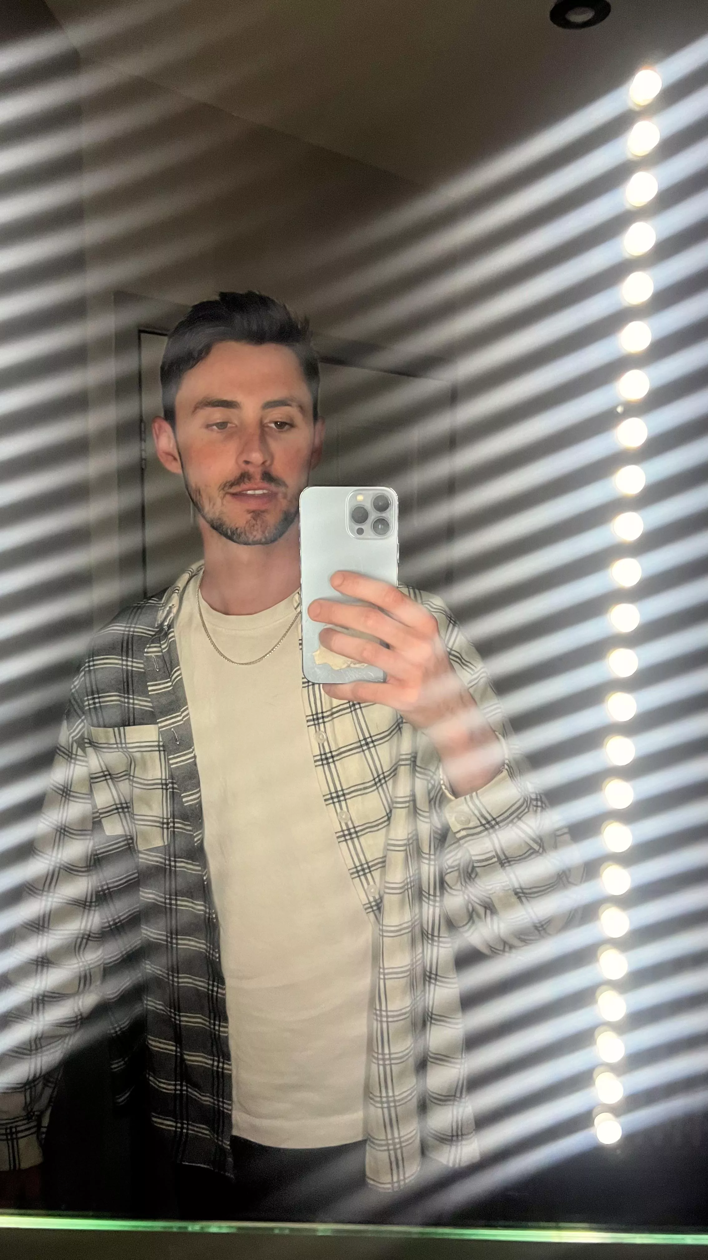 Staying in 💆🏻‍♂️ > Going out 🕺🏻