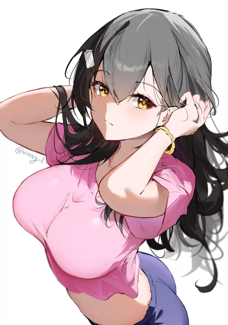 Stelle tying up her hair