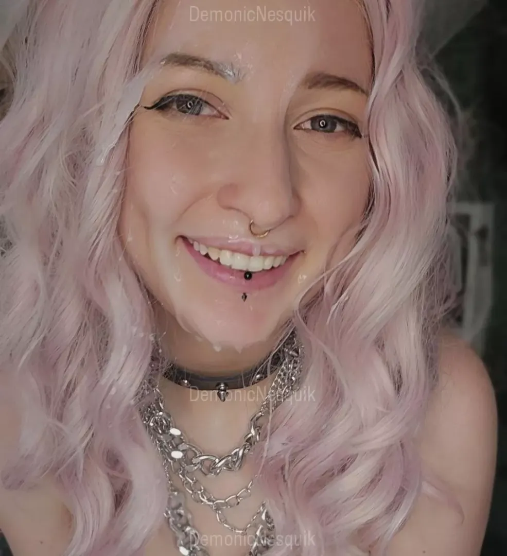 Sticky goth girl
