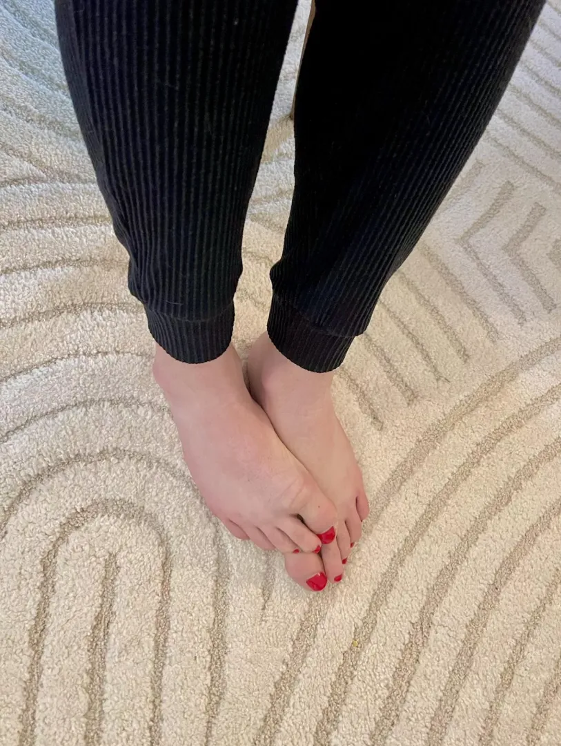 Strawberry toes