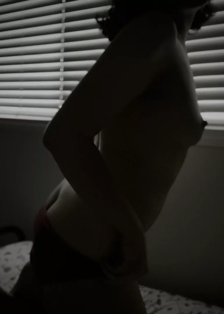 Strip down (f)