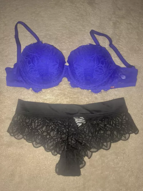 Stroking my cock while fantasizing about how looks wearing this combo