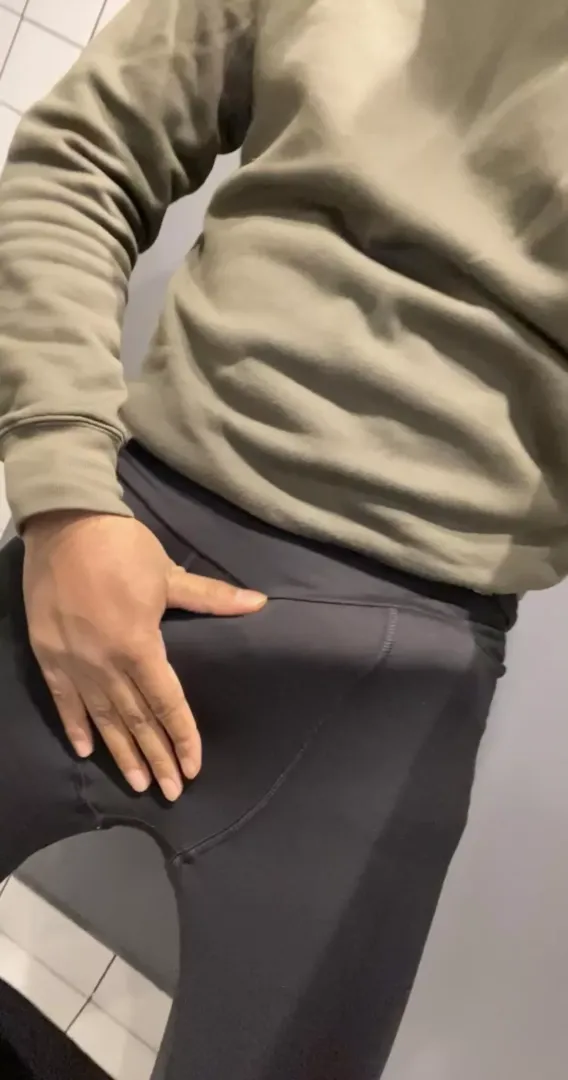 Strong outline