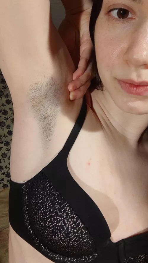 stubble sweaty armpit