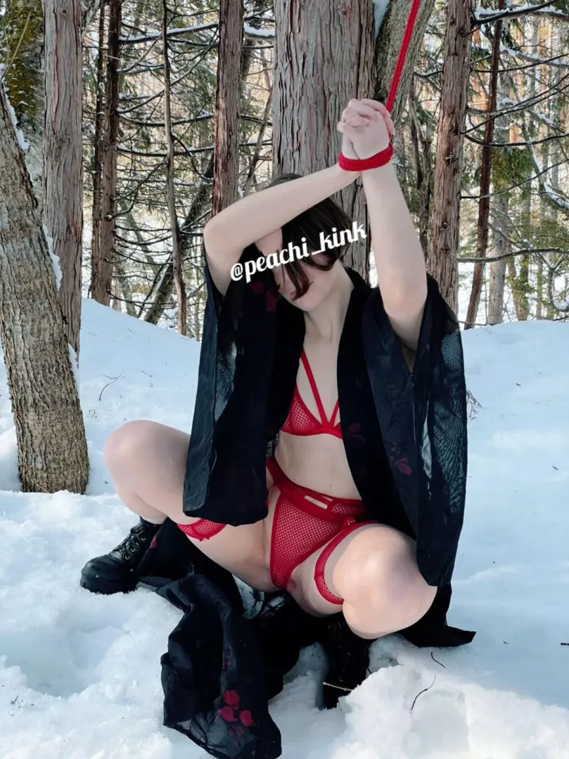 Stuck in the snow! Would you help me?