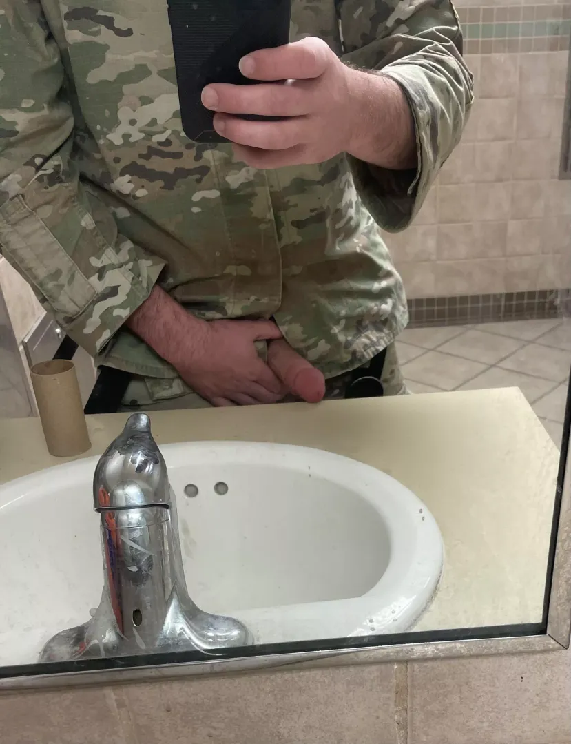Stuck with CQ on the first day of New Years, someone help me get hard, DMs open