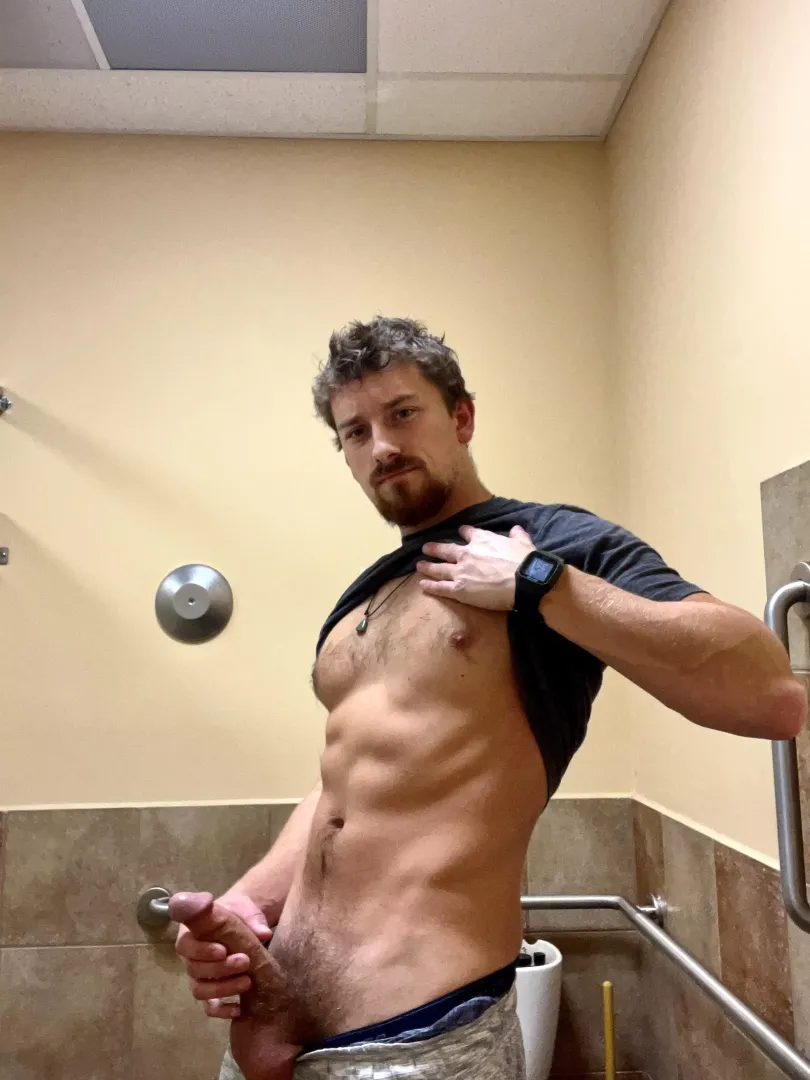 Suck me in the bathroom ?