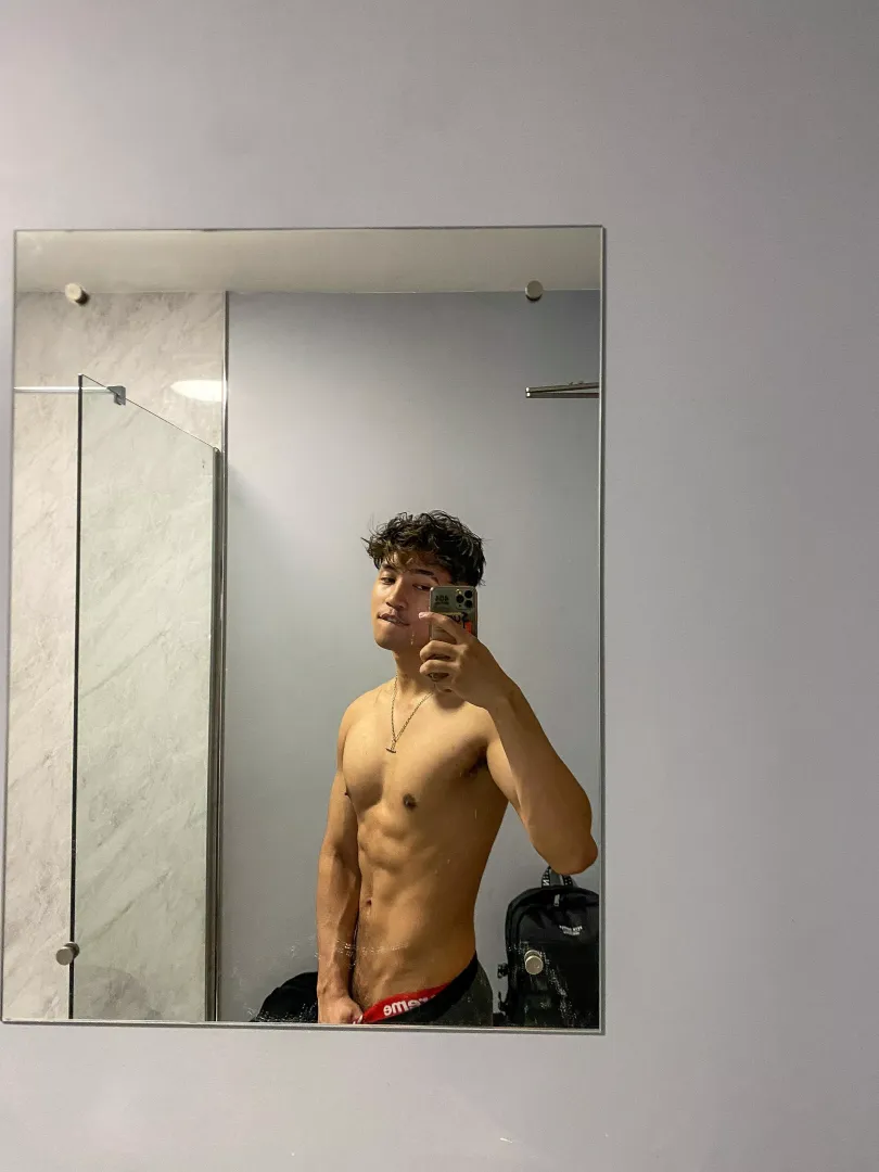 suck my dick & feed me grapes
