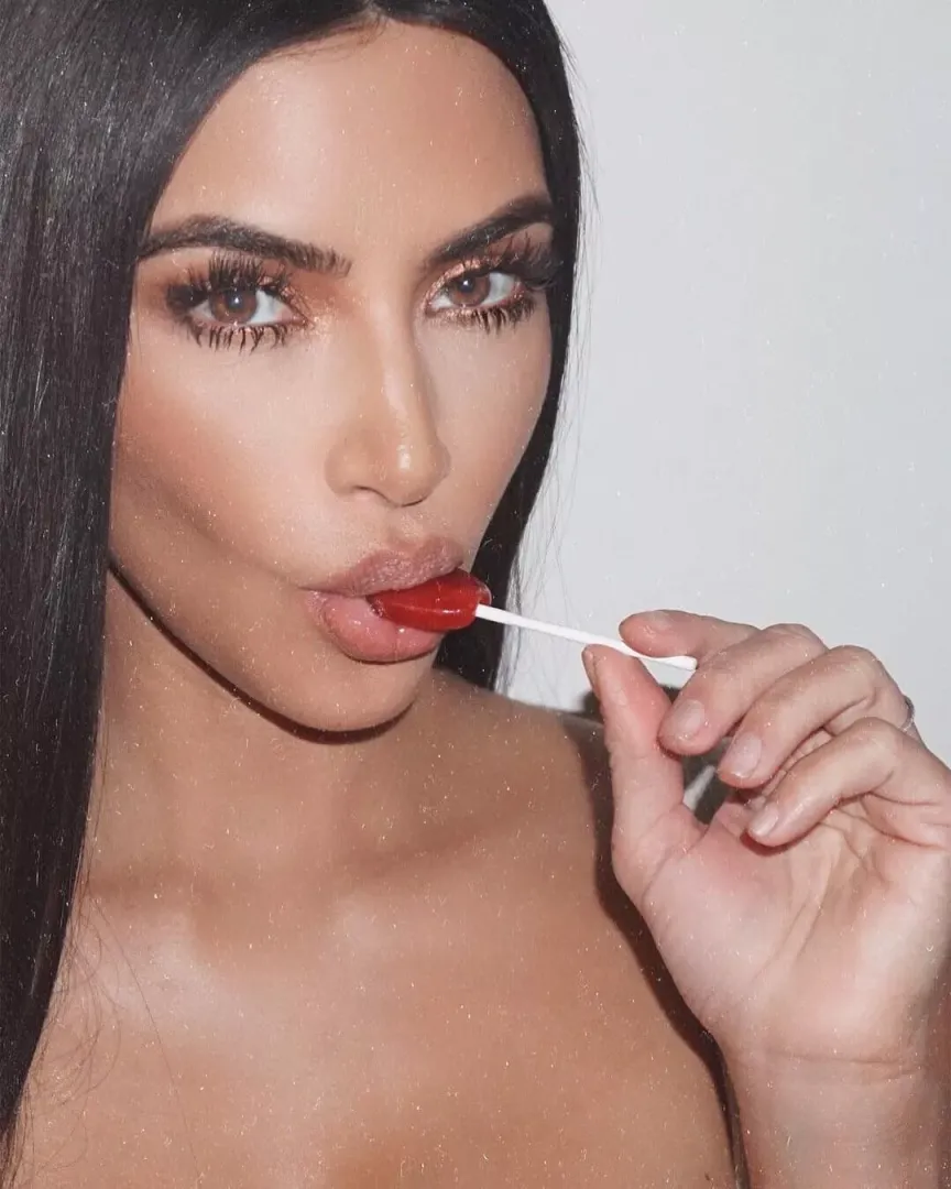 Sucking on a Lollipop 🍭