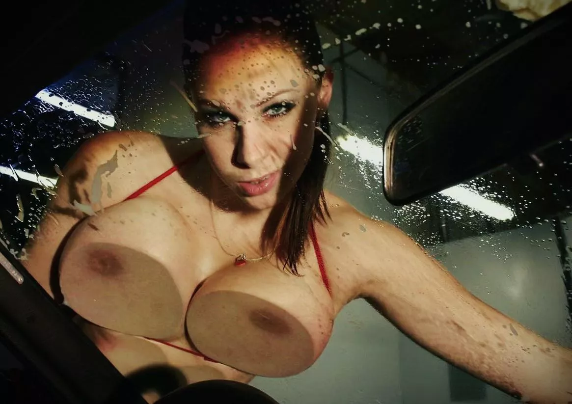 Sudsy Gianna