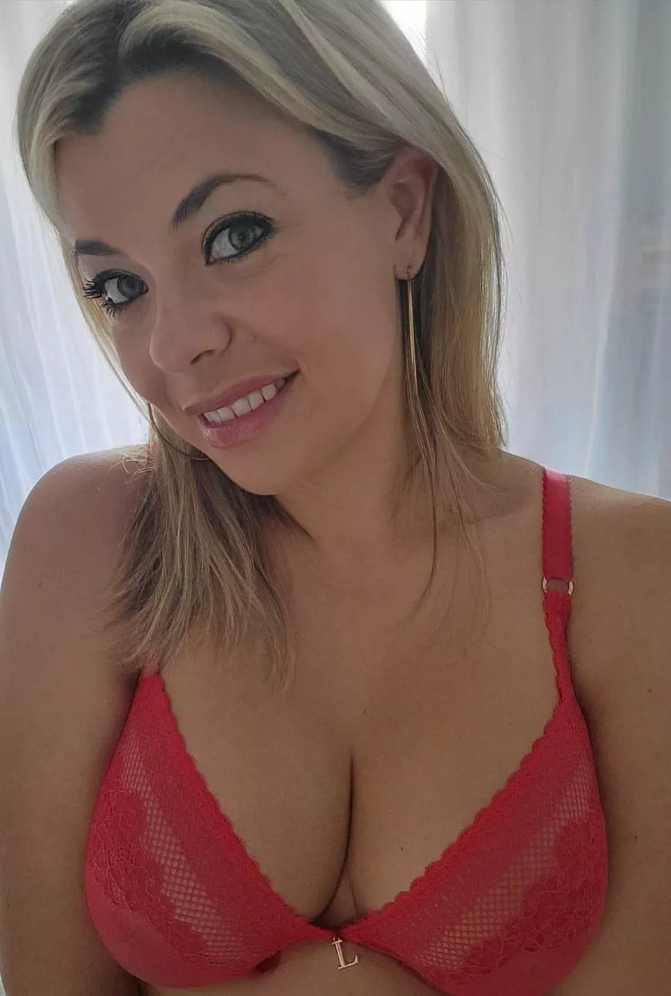 Sunday rocking the red 