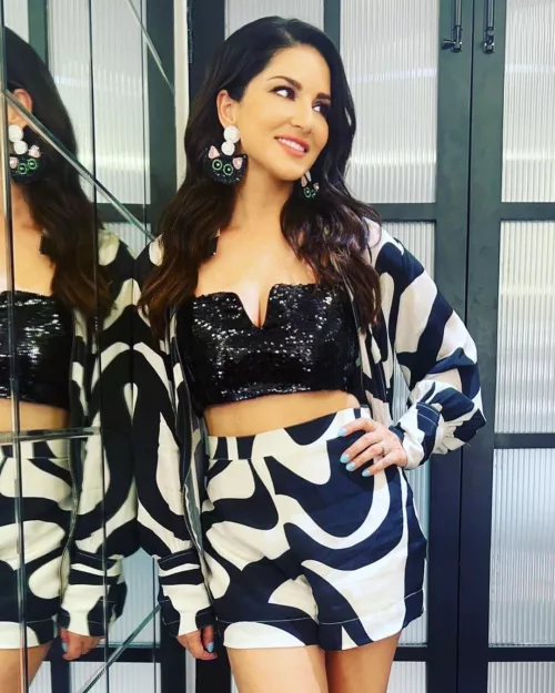 Sunny leone