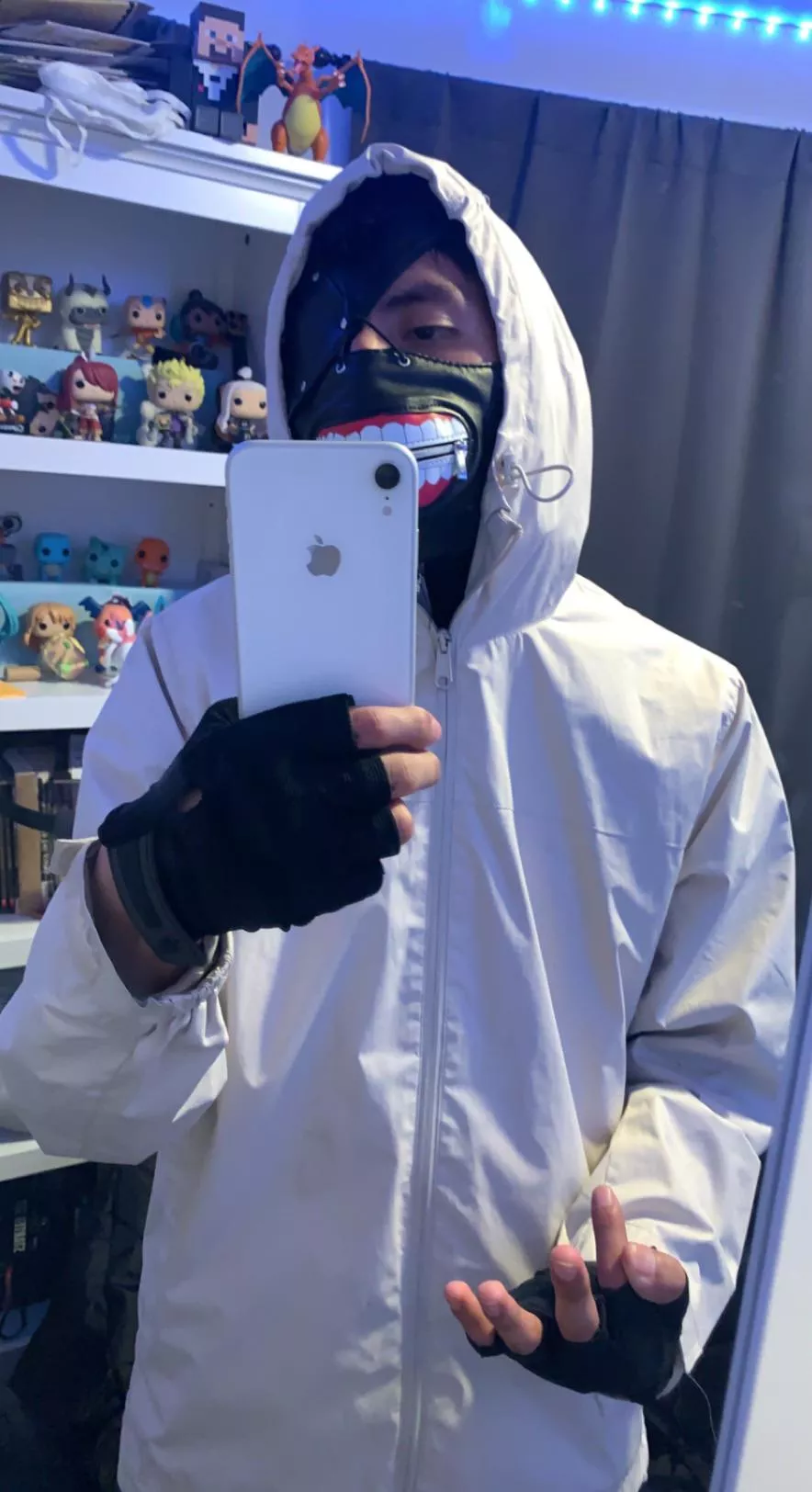 Sup. Anyone play league of legends here? I do xbox too. EST NA. Looking for a gamer partner in crime 😎