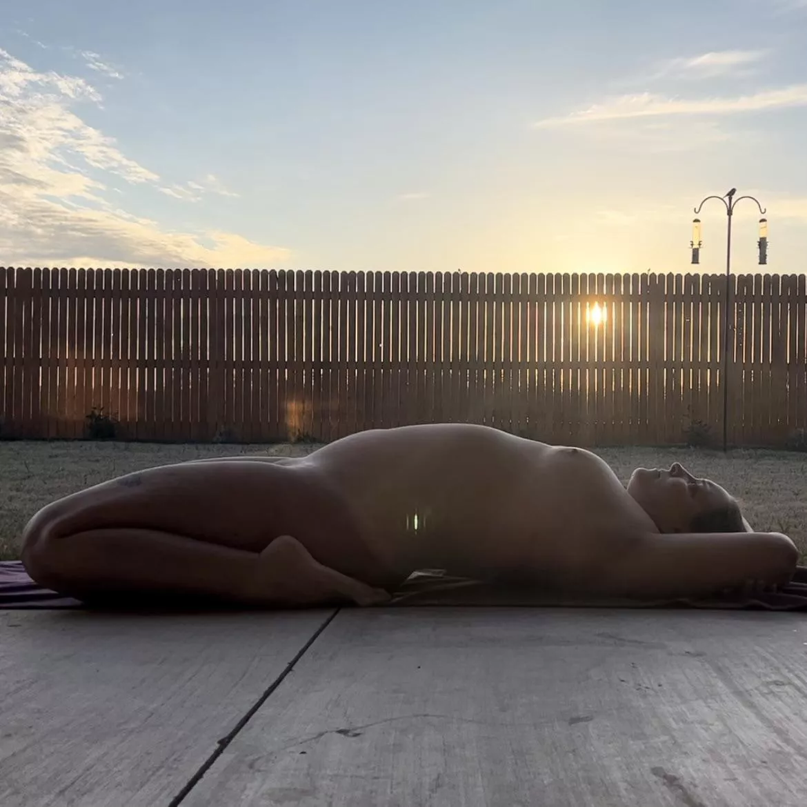 Supta virasana