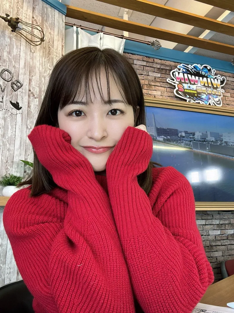 Sweater Saki