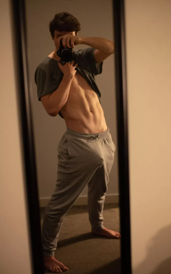 Sweatpant Sundays 💦