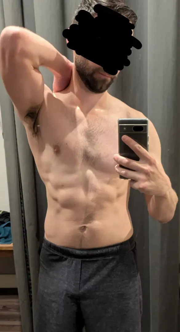 Sweaty pits 