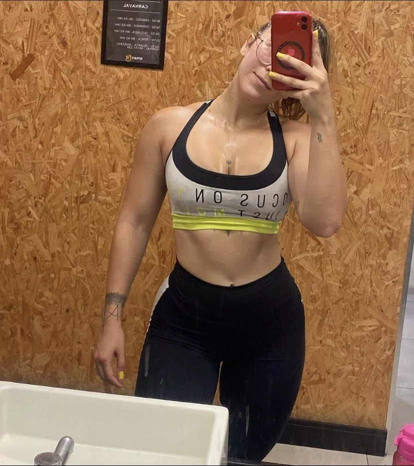 Sweaty tits