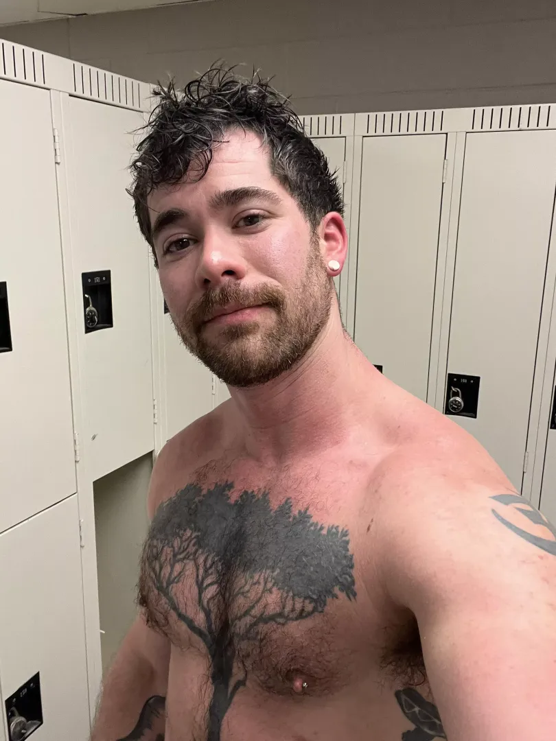 Sweaty titties 😛