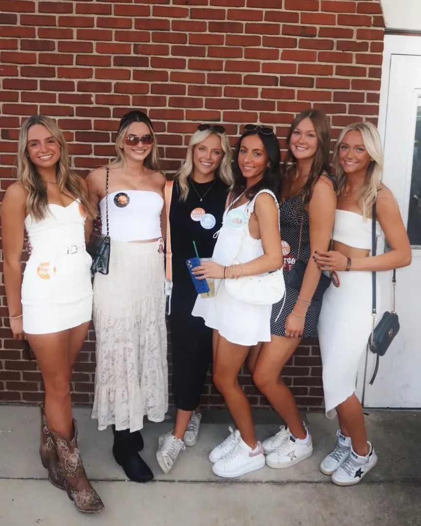 Tailgate girls