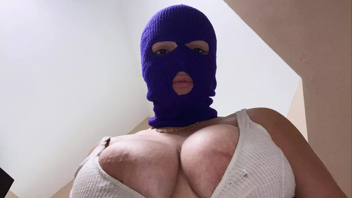 take a lucky guess what my boob size is ….🤫