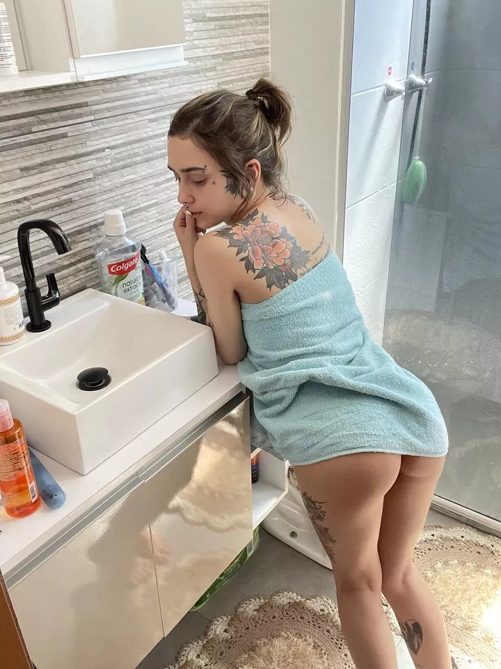 take off your towel and fuck me right here