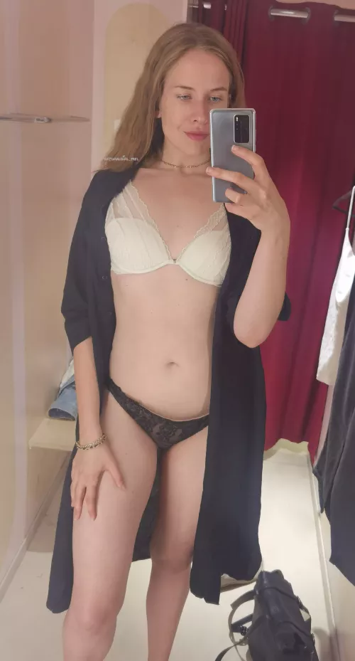 Taking secret selfies in the changing room is always fun!