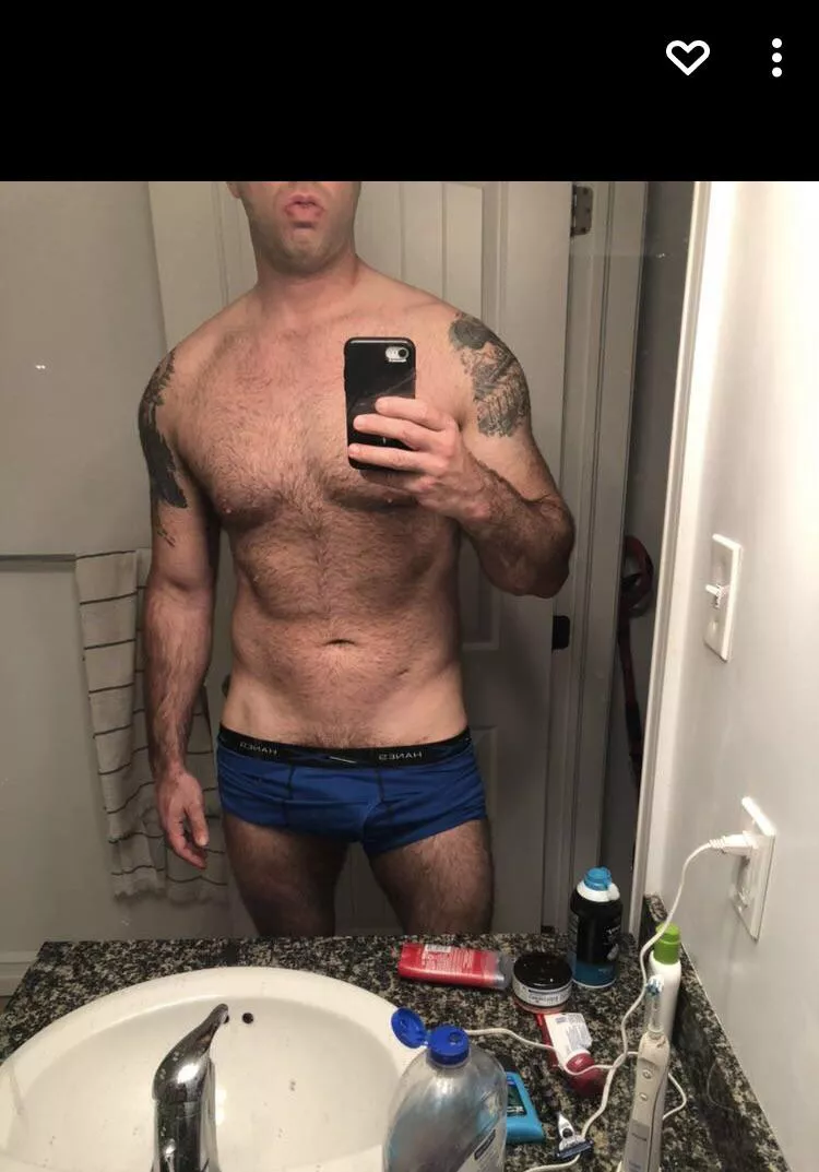 Tall (6’5) and old (41). Do you like the fuzz? Sending a chat is encouraged!