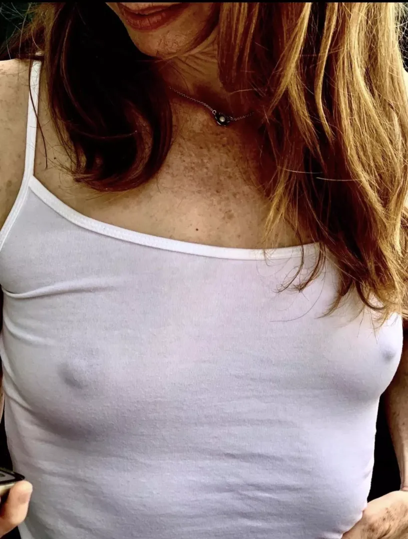 Tank top pokies