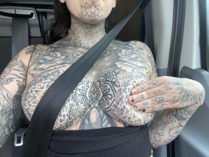Tatted tits on the road