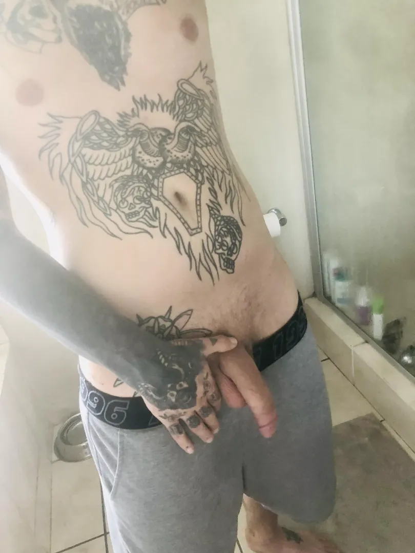 Tattooed and lonely 😩