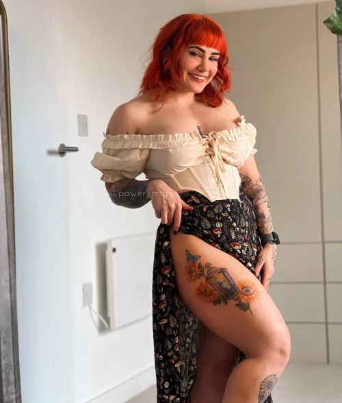 Tavern wench vibes 😅