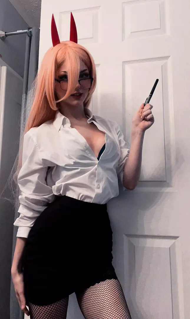 Teacher Power (Chainsaw Man) by Cinnamarollslut