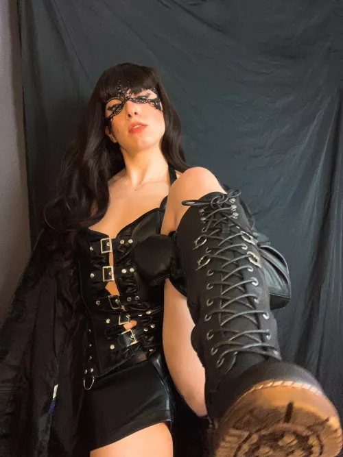 Teamviewer is one of My favourite ways of Findom fun, I control what you watch, I control when you cum. I send Myself how much I want, no signs of Me being done. And when I’m through with you, your whole life will be under My thumb. Approach for drains