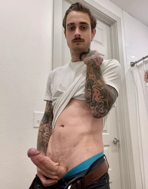 Tell me how you would fuck me better than my girlfriend! 🤫