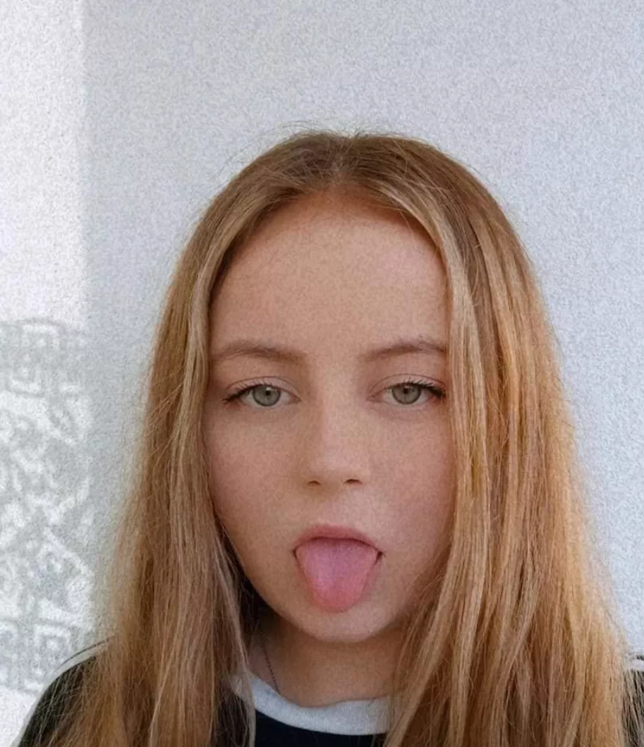 test your aim and show me yeah this is my 19yo gf