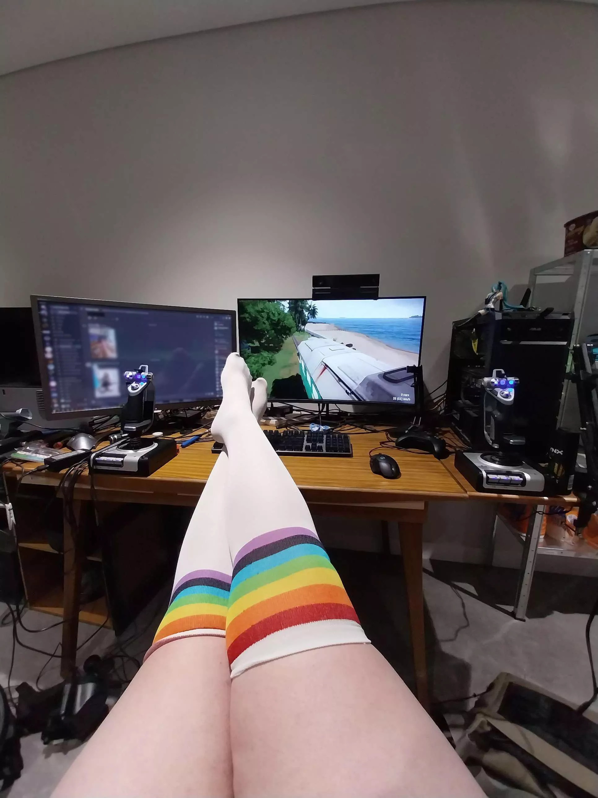 [TF] My first post o. Reddit and my favourite sock photo I took.