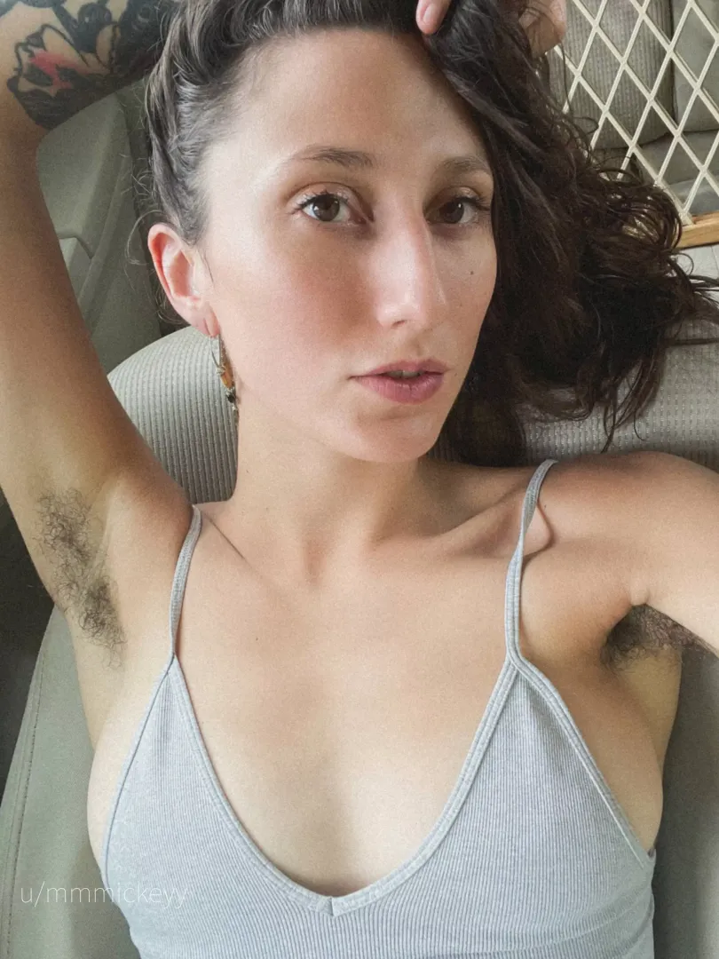thank gosh the warm weather is back & i can show off my pits again