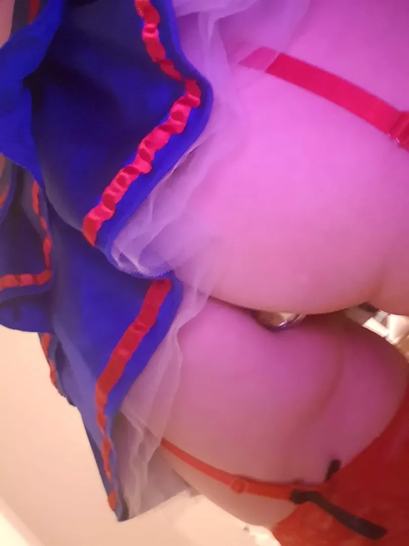 Thanks everyone for all the lovely comments! I read through all of them, I'm really quite flattered! I was having some naughty fun with my butt plug last night and thinking of you all! 💋