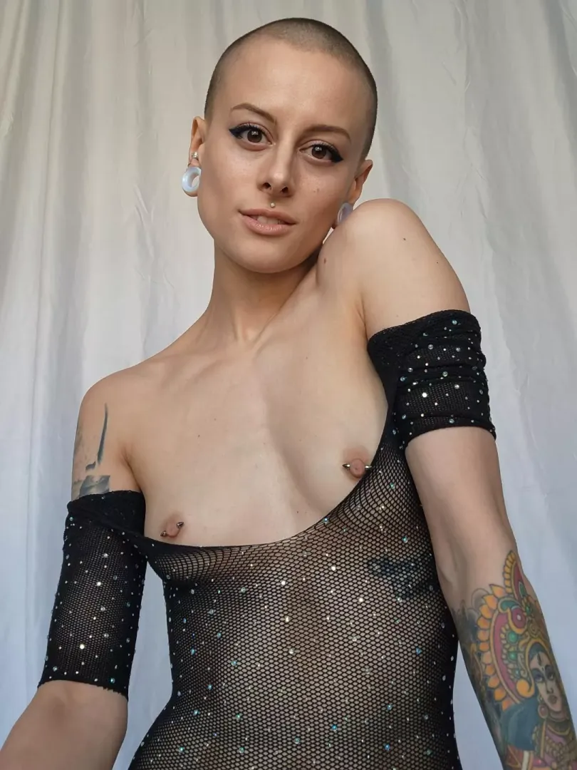 thanks for loving short hair ya pervs 😘