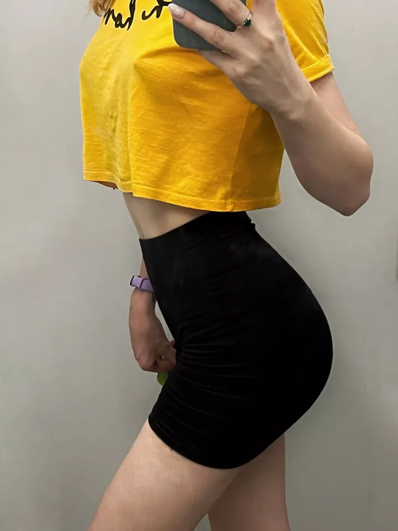 That ass is ready to rip off everything