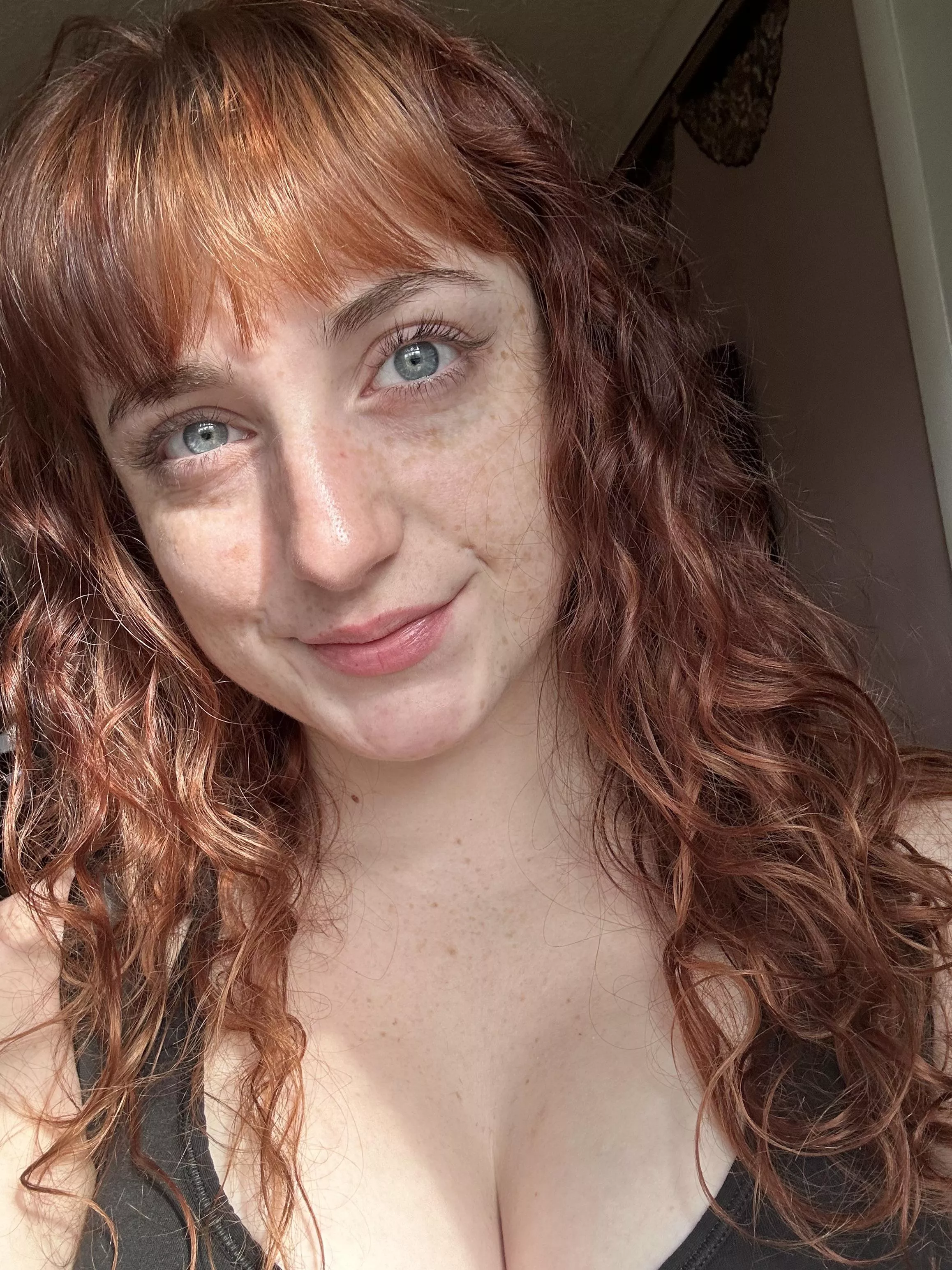 That blue eyed & red hair combo