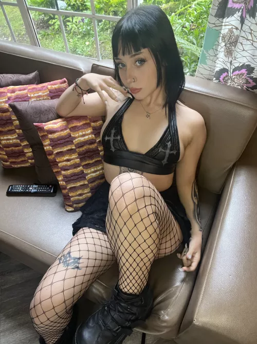 That one weird goth girl that all the boys at school lowkey knew would be a great fuck. Now they get to find out. 