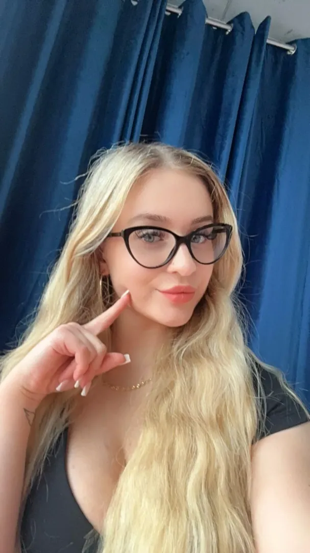 The face of a 18yo looking for a BF