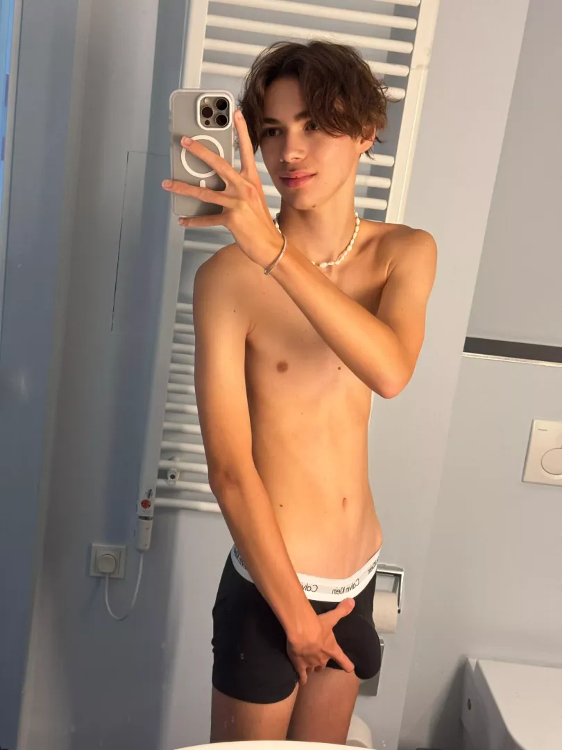 the girl who's been catching your eye is actually a femboy(19yo)