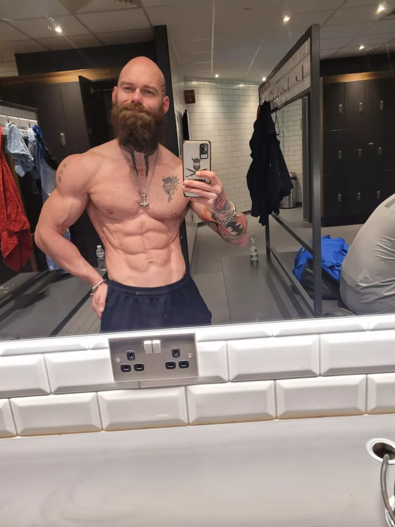 the lack of face got reported in the last. sorry to offend you all! here's a better one [m]