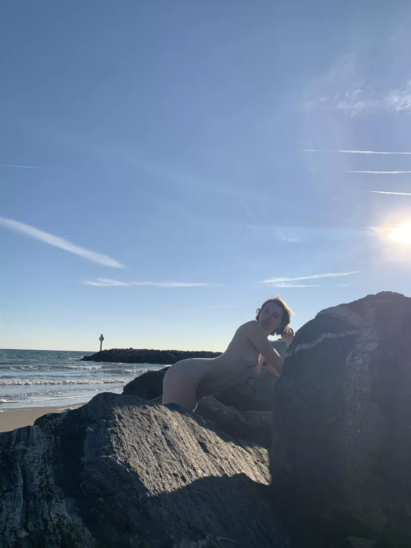 The most appropriate way to dress at the beach🌤️
