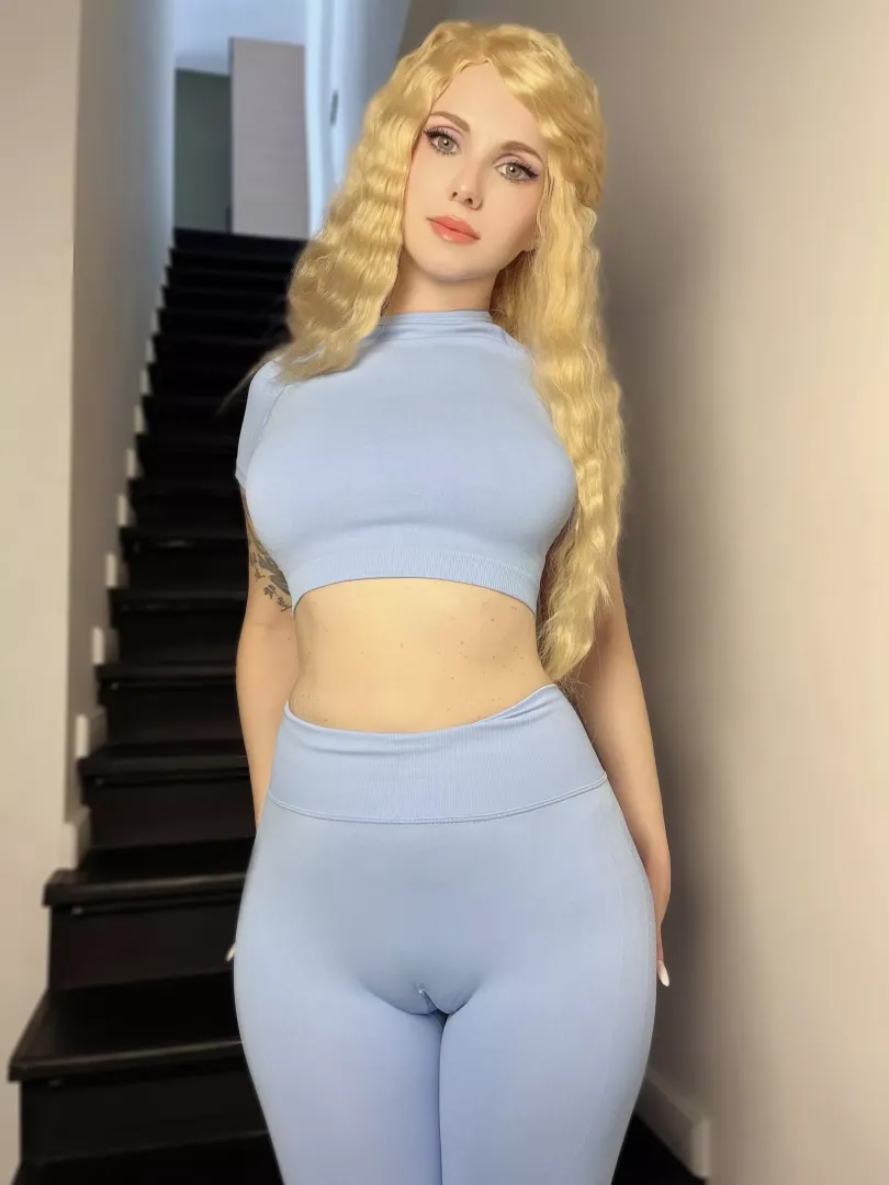 The new leggings surprised me with how tightly they fit my pussy