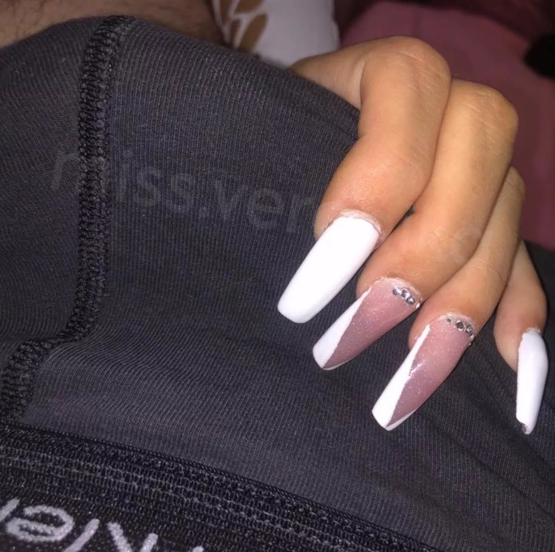The new set a slave like you paid for, nicely wrapped around a real cock😌💅🏻